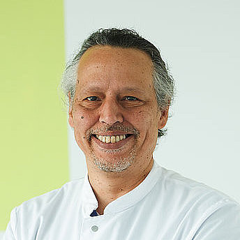 Leitender Oberarzt Dawit Assefa Leitender Oberarzt Dawit Assefa