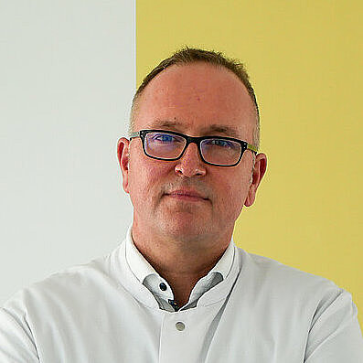 Chefarzt Dr. Manfred Petrick Chefarzt Dr. Manfred Petrick