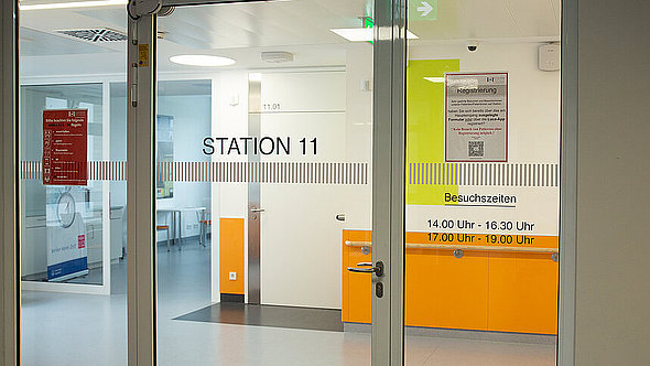 Eingang zur Station 113 Eingang zur Station 11