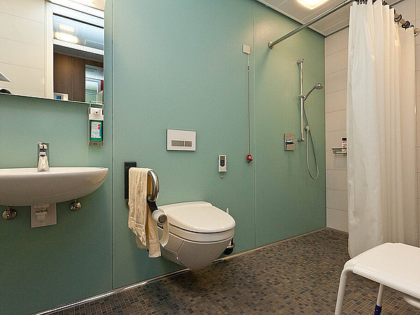 Badezimmer auf der Mutter-Kind-Station